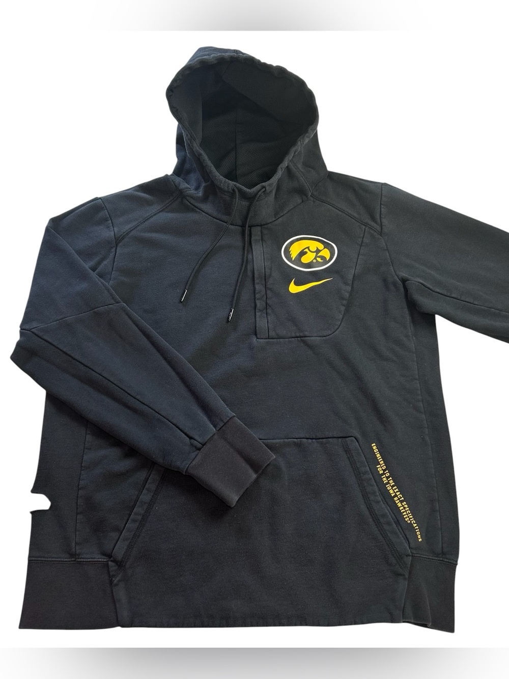 Nike Iowa Hawkeyes Men’s Club Fleece Hoodie Sweatshirt Chest Pocket Mens Black L
